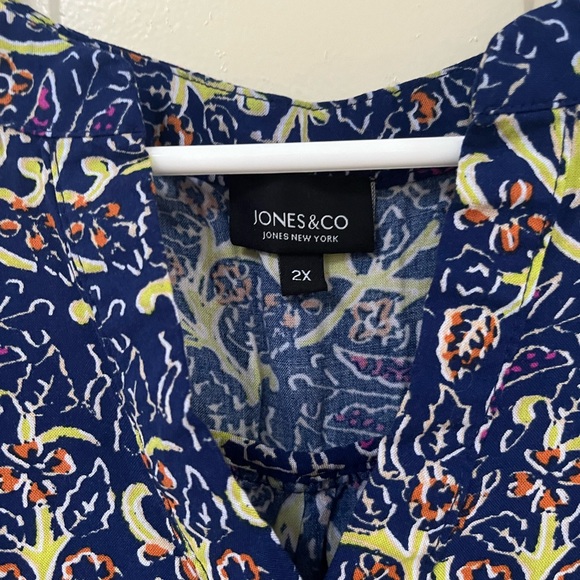 Patterned Blouse - Picture 3 of 6